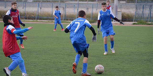 Τράχωνες Αλίμου – Χαραυγιακός 1-1 (Κ14)