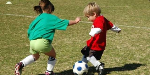 Το ποδόσφαιρο ενισχύει την απόδοση των παιδιών στο σχολείο!