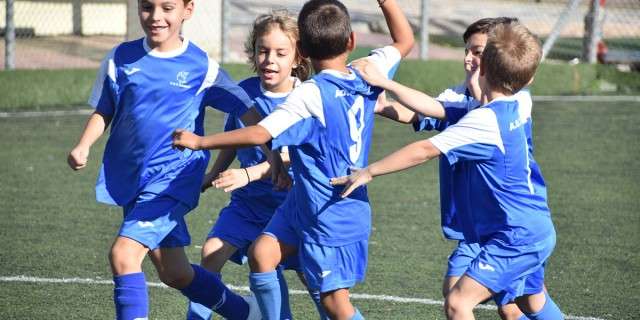 Ολυμπιακός Αλίμου – Α.Ο.Τ Αλίμου 0-6 (Αστεράκια 1)