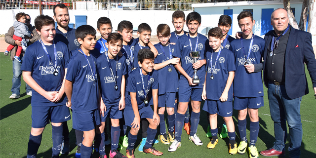 Eντυπωσιακό φινάλε για τους Τράχωνες στο τουρνουά της ΕΠΣΑ: Κατέκτησαν 4 κύπελλα σε ισάριθμους τελικούς